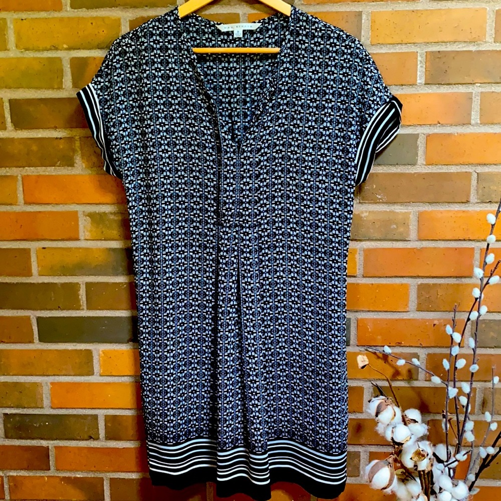 Max Studio black & white shift dress fully lined